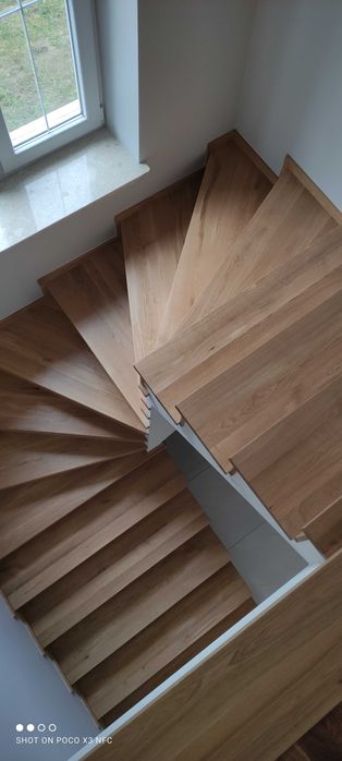 Stopnie trepy drewniane dębowe jesionowe schody samodzielnego montażu