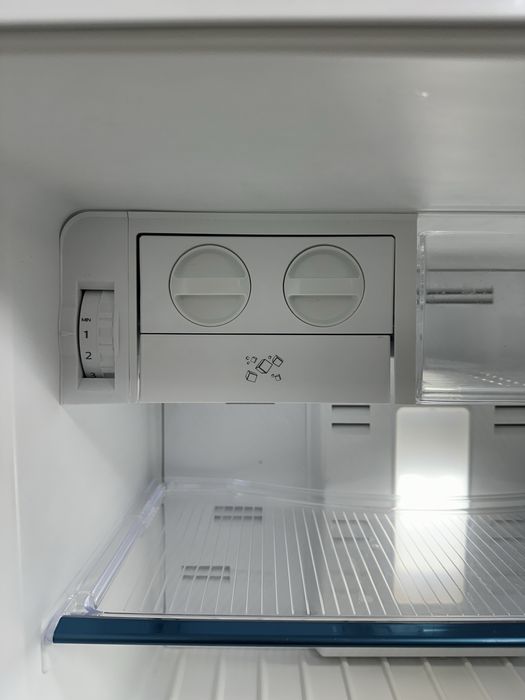 Холодильник Smeg FAB50RBL