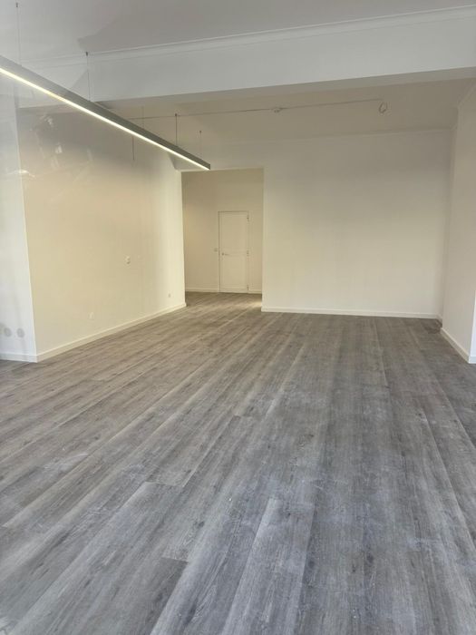 Aluga-se espaço comercial