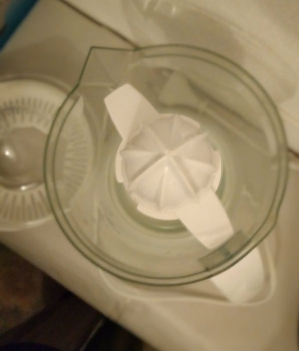 Espremedor de citrinos PRATIKA