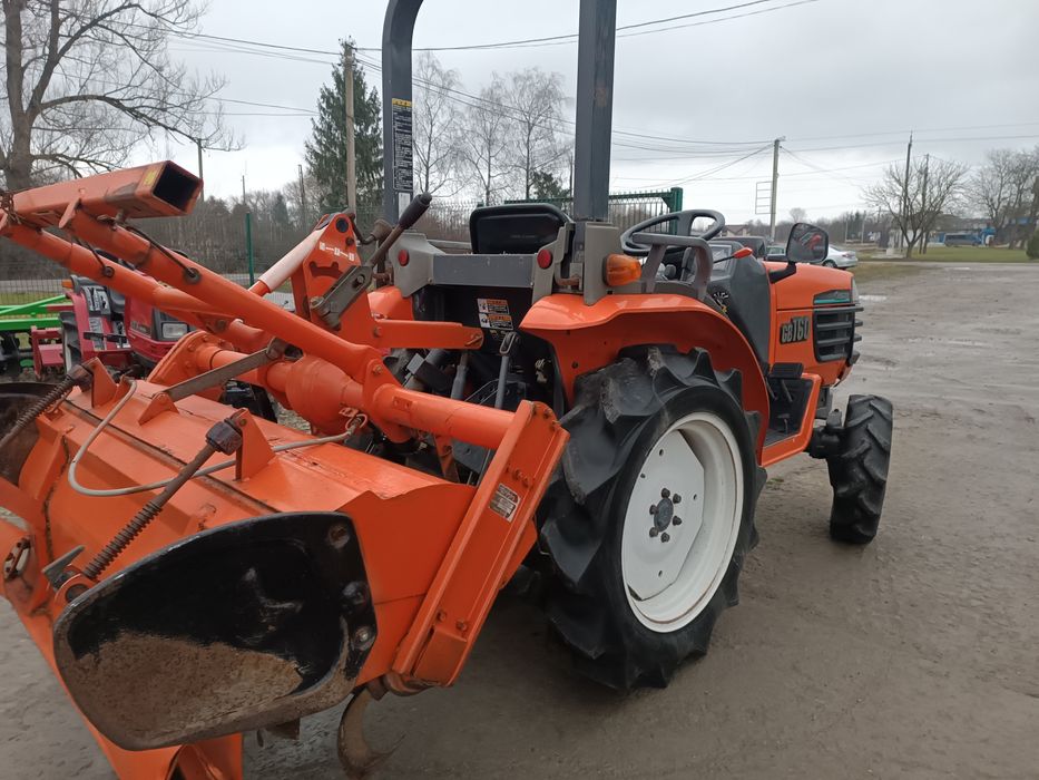 Японський мінітрактор.Трактор Кубота.