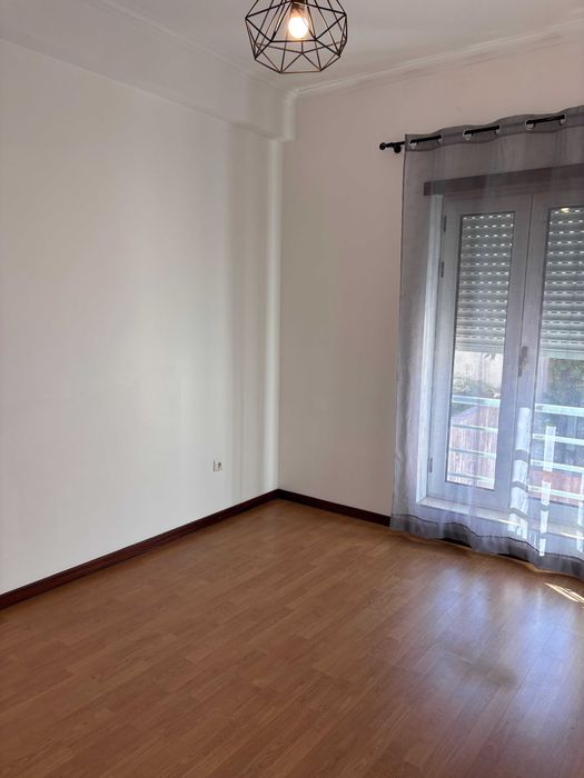 Apartamento T2 com garagem Rua do Brasil