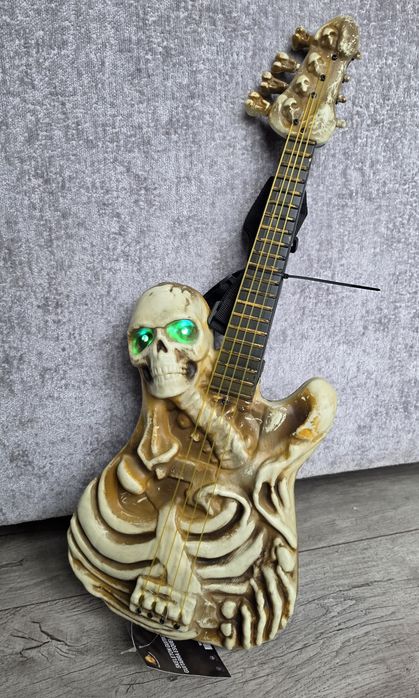 Halloween dekoracja gitara rockowa basowa gra I świeci z czujnikami