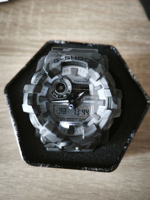 casio g-shock GA-700CM