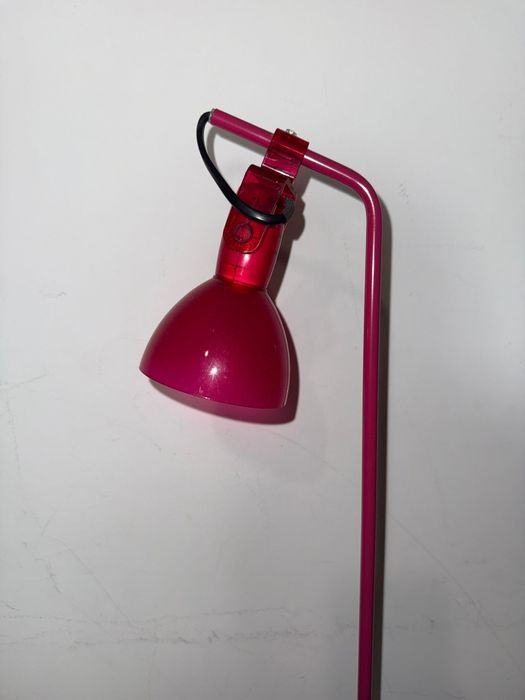 Candeeiro de pé alto