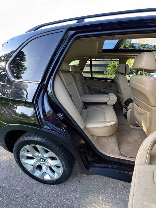 BMW X5 xDrive35i      2012