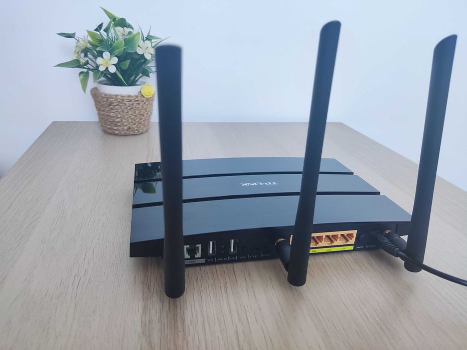 TP-LINK TD-W8970 - router, modem ADSL2+, punkt dostępowy Wi-Fi