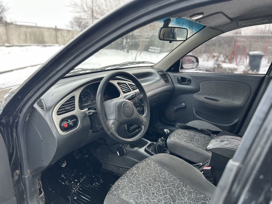 Продам машину на полном боевом ходу