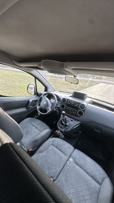 Пежо партнер 2  2009 року