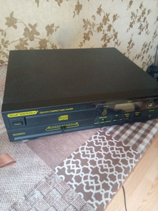 Продам винтажный сд проигрыватель