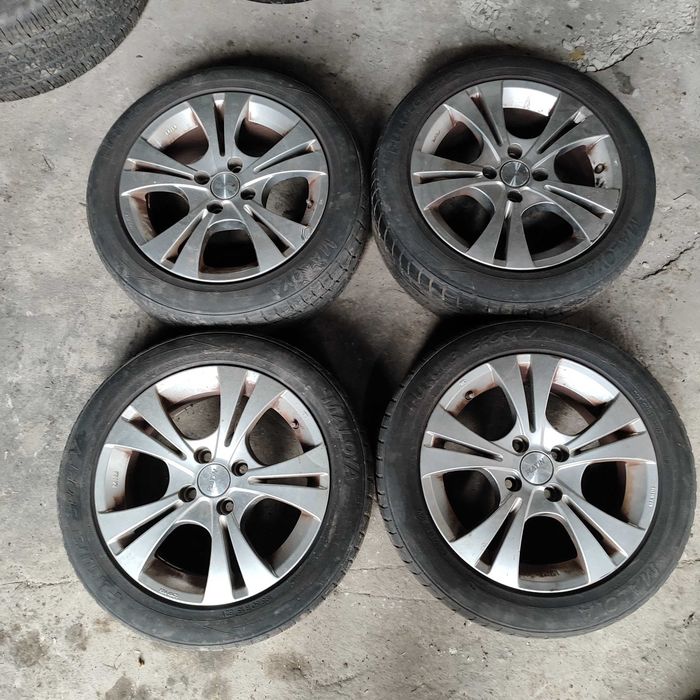 Felgi Aluminiowe Platin 6.5Jx15H2 ET35 z oponami letnimi kpl 4 szt