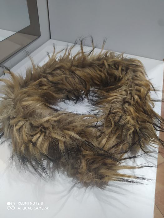 Kołnierz futrzany damski przypinany na guziki z podszewką