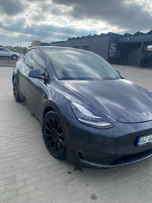 Продам авто Tesla Model Y