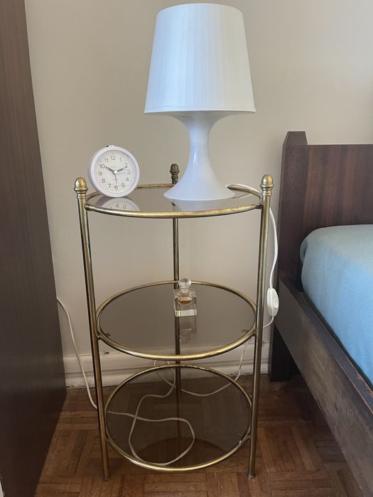 Mesa de apoio em Latão