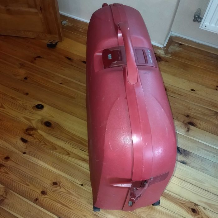 Валіза Samsonite з поліпропілену на 4-х колесах  Medium