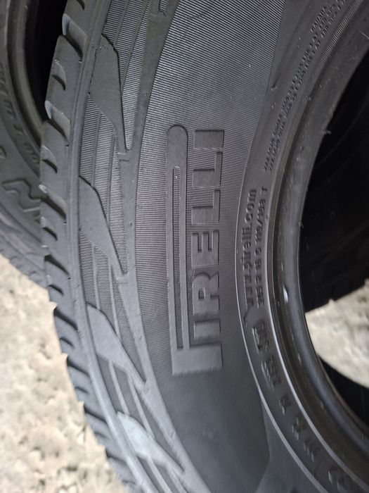 Шини Б/У 2шт 205/75 R16С 110/108T Pirelli Scorpion ATR.