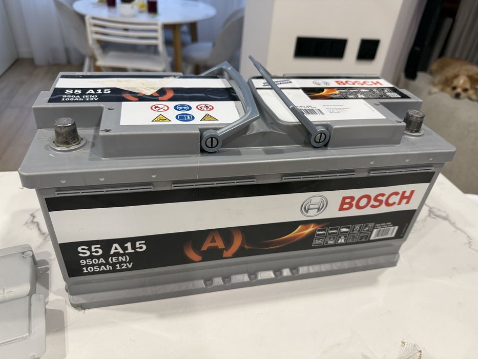 Акумулятор автомобільний Bosch S5 A15 105А 12 B «+» праворуч