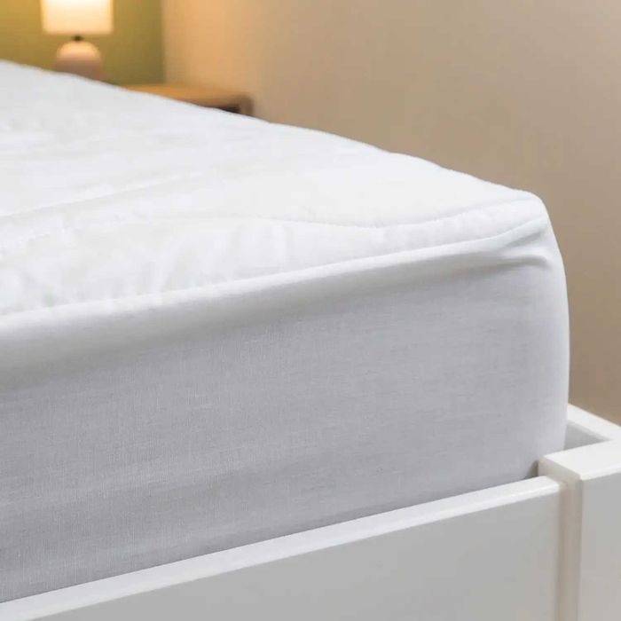 Наматрацник-чохол  з гіпоалергенним наповнювачем, наматрасник