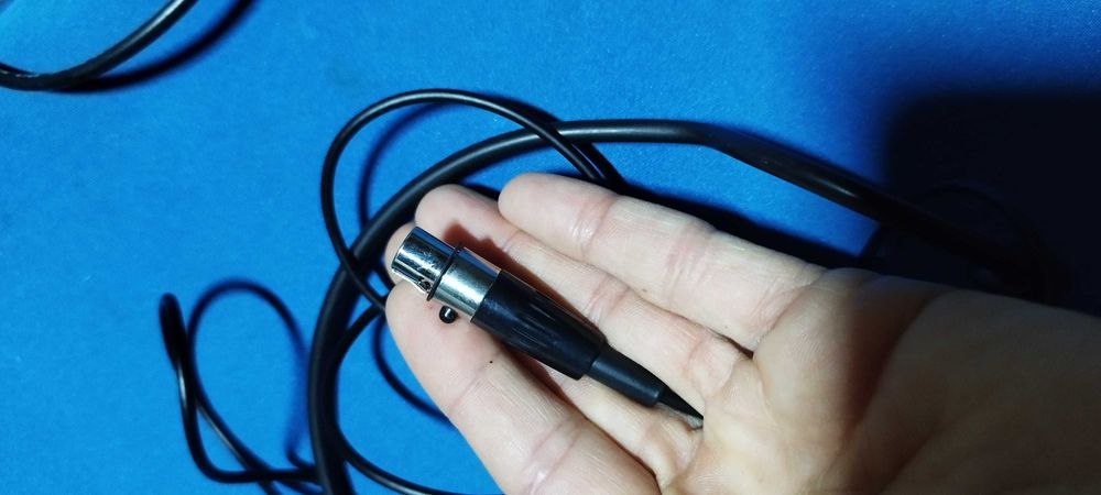 Microfone palco AKG C544