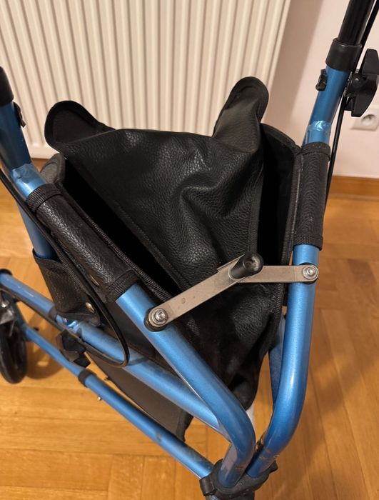 Podpórka trójkołowa Care