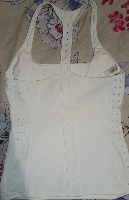 Жіноча майка для спорту