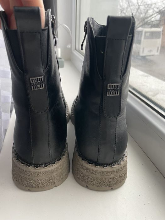 Женские кожаные  ботинки