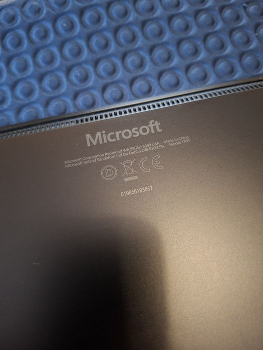 Microsoft Surface Dotykowa Matryca! 256GB, 8GB ram, i7-8650U