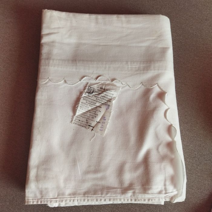 Продам півковдру білу