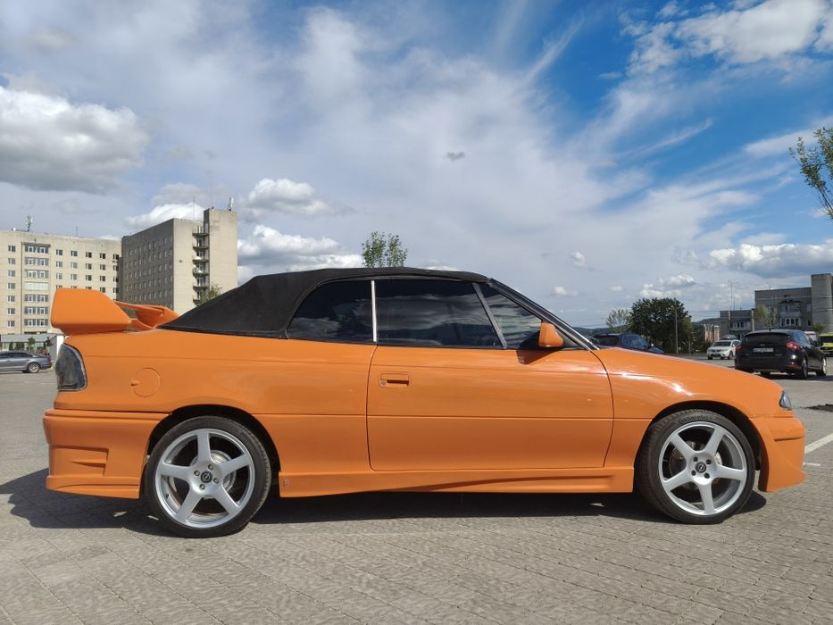 Opel Astra F кабріолет