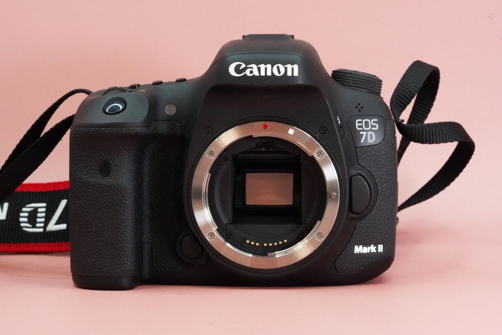 Фотоапарат Canon 7D mark II обєктив в подарунок