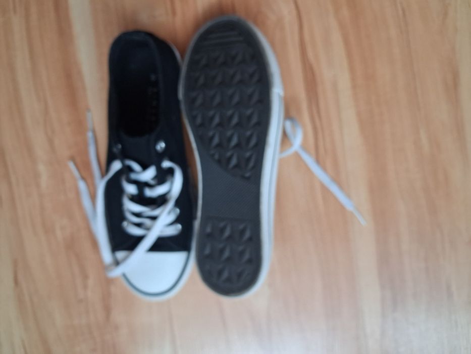 Trampki sinsay 36