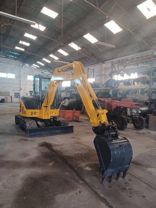 Venda de máquina jiratoria komatsu pc 5.5