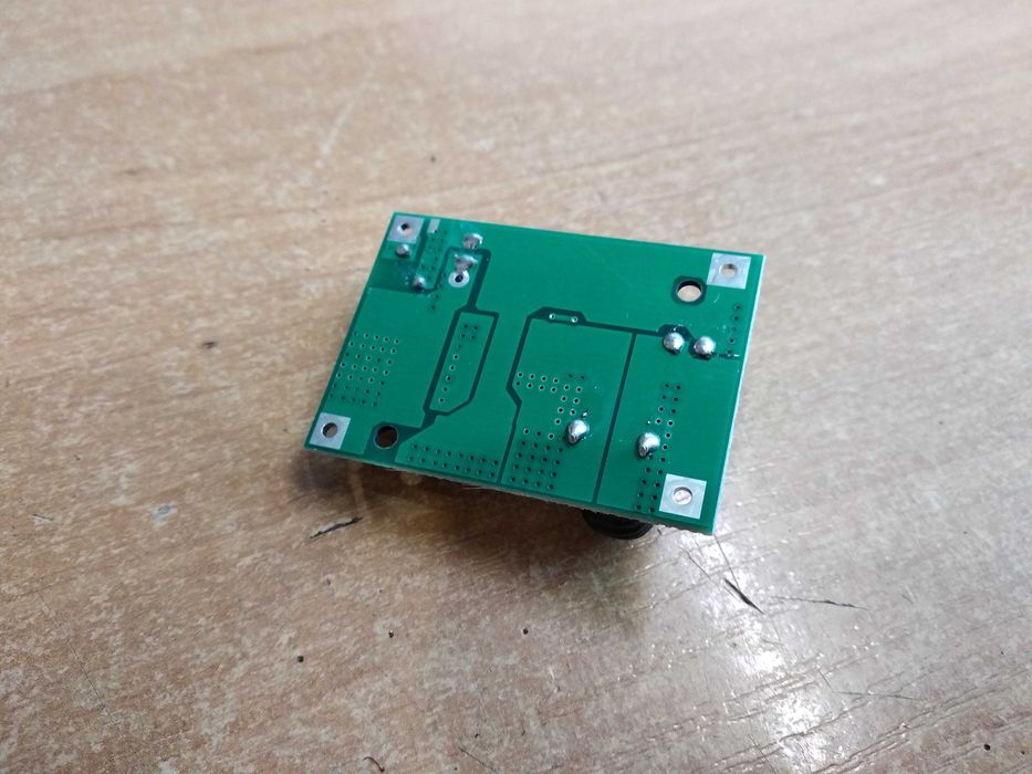 Понижающий стабилизатор преобразователь DC-DC 3А 90V 84V 80V 63V 54.6V