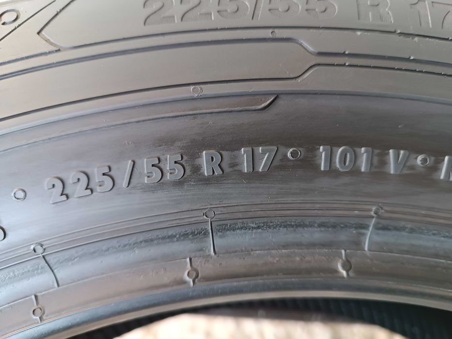 Літні шини 225/55 R17 Continental conti van contact 200	95%залишок