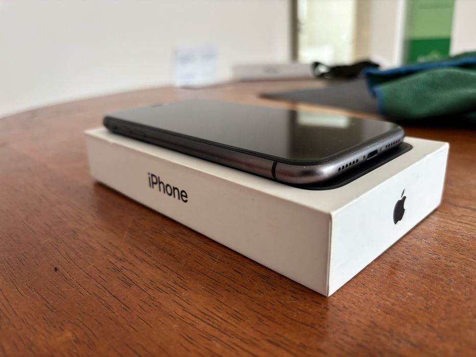 Прдам iPhone 11 64 Gb