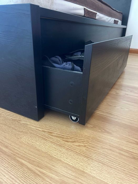 Cama IKEA 160x200 + 2 gavetões + estrado + colchão OFERTA — 200 €