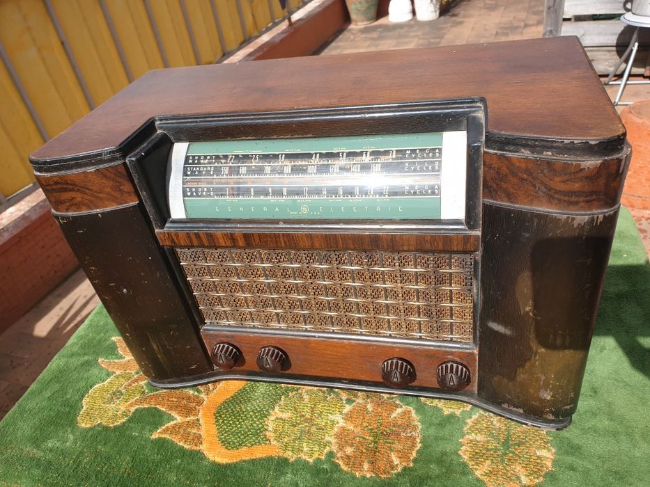 Radio antigo da general electric