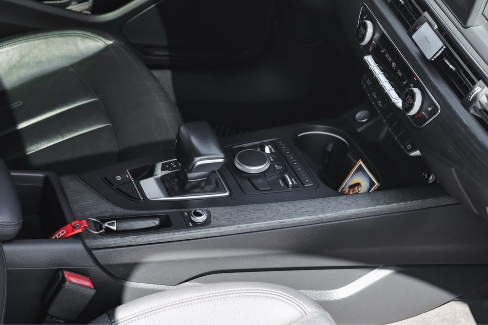 Audi A4 2018 VIN WAUKMAF47JN013150 фото оголошення 14 з 17