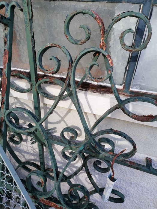 Grade ferro trabalhado para janela.