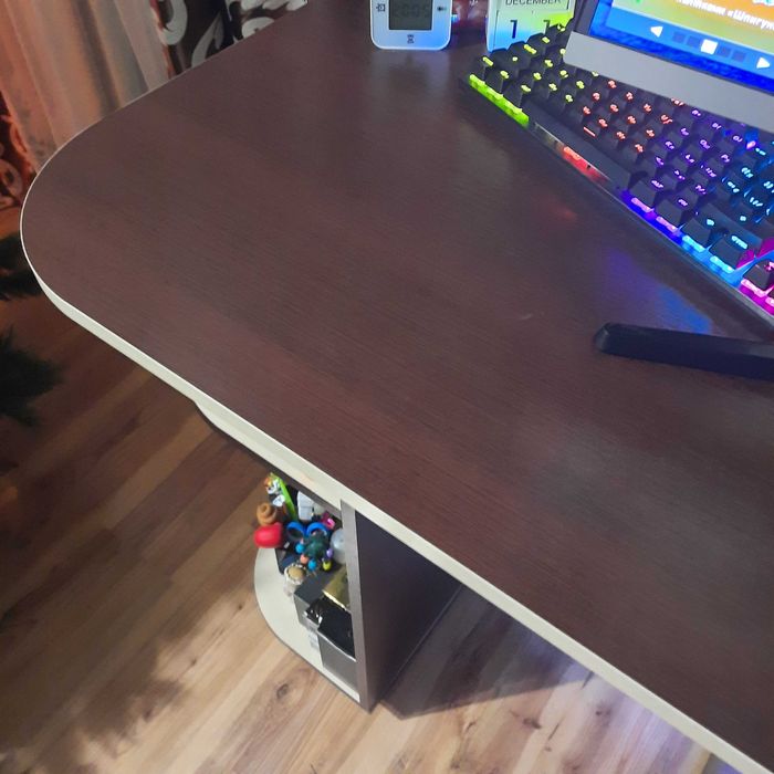 Комп'ютерний стіл+крісло