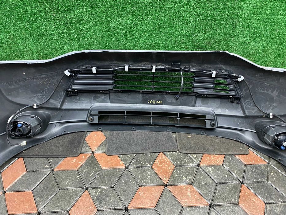 Бампер передній Mitsubishi Outlander III