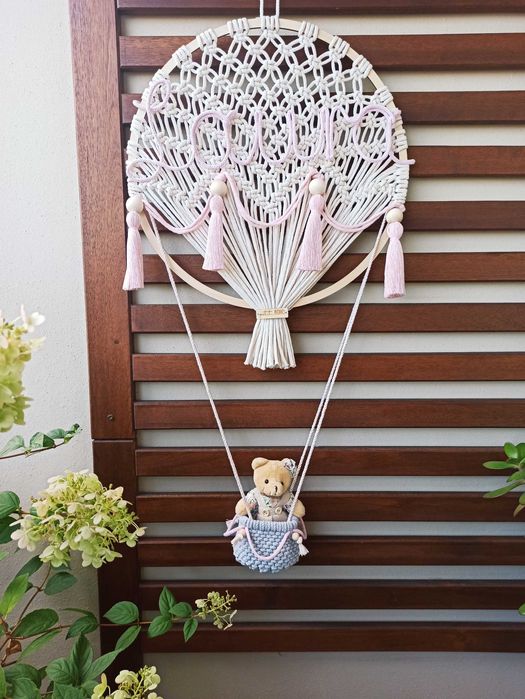 Balon z misiem ozdoba pokoju dziewczynki pomysł na prezent