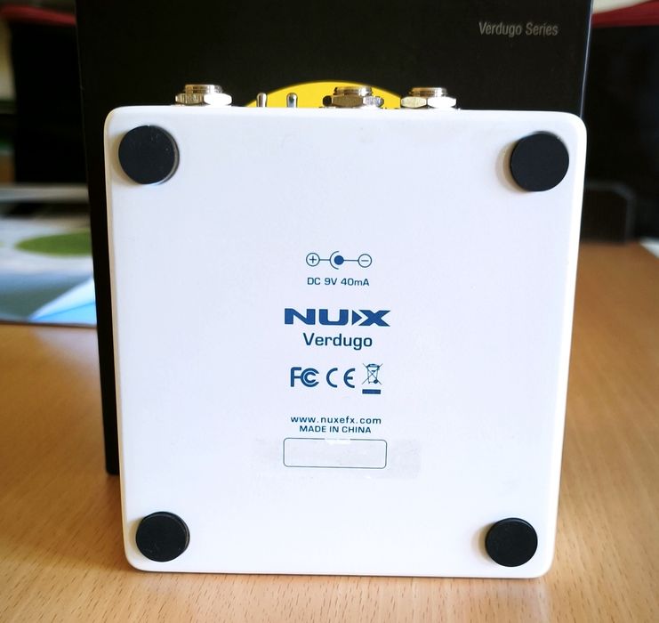 Pedal Compressor Boost Nux e Cabos Patch
