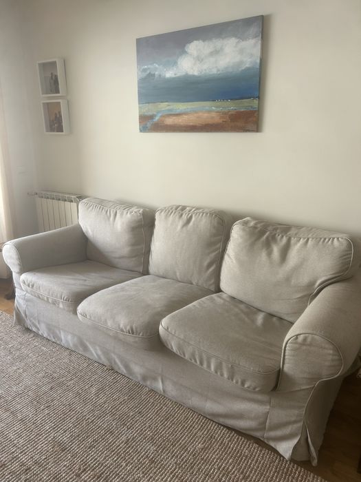 Sofá 3 lugares EKTORP IKEA com 2 capas (bege e conzenta)