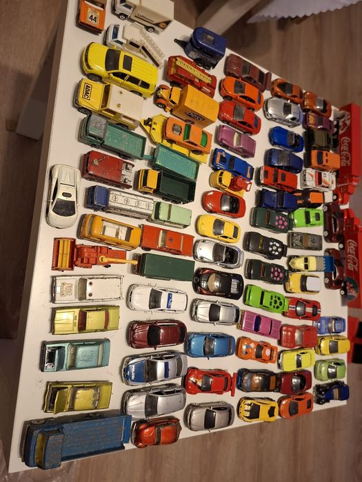 Modele Resoraki Hot wheels Matchbox Siku Welly Lesney  6