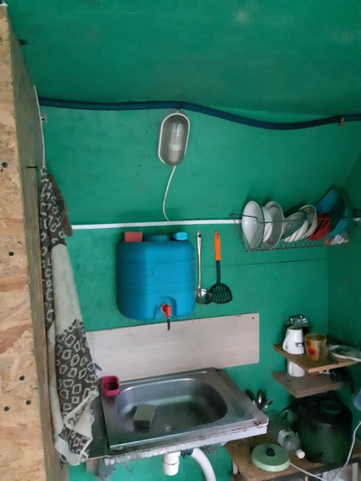 Дом,металевий,утеплений.