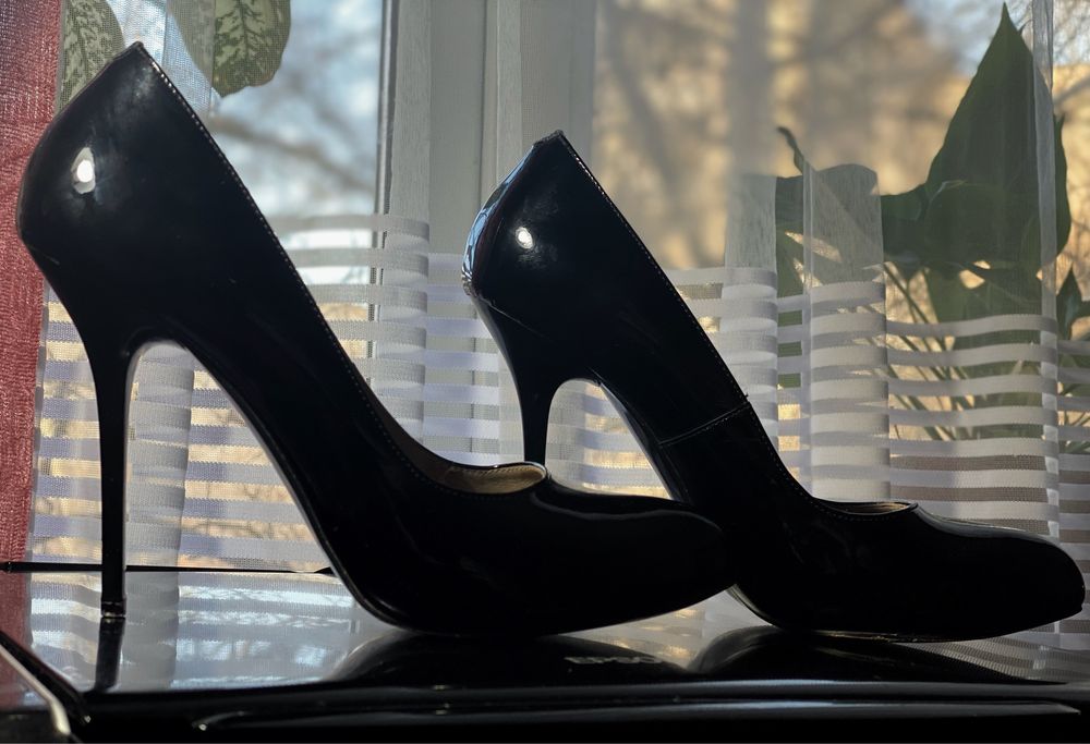 Туфли лодочки черные