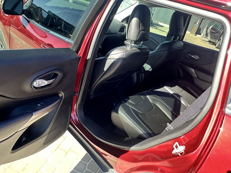 Продам Jeep Cherokee 2019