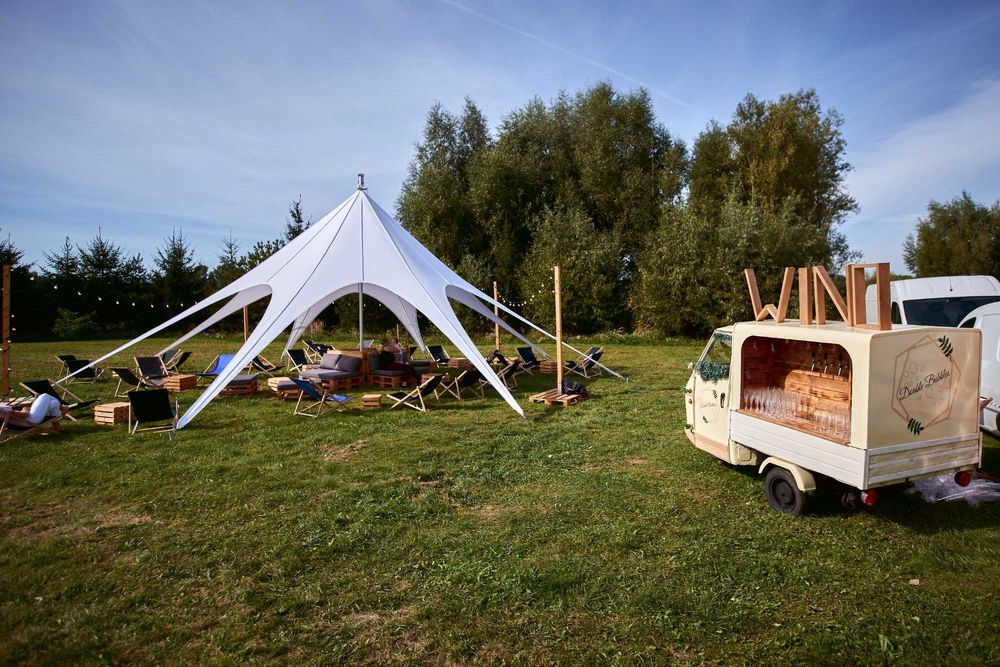 Namiot gwiazda | Namiot eventowy Stretch | Strefa chillout z leżakami | Piknik firmowy | Wesele | fotoforfun.pl