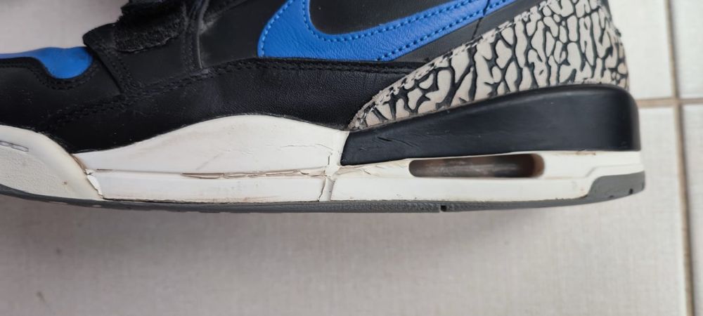 Sapatilhas Jordan Legacy 312 Low Black Royal